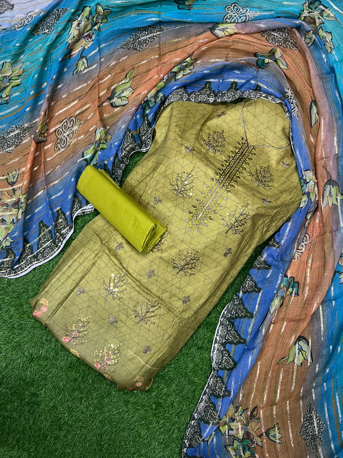 🌿✨ **PURE LAWN COLLECTION** ✨🌿