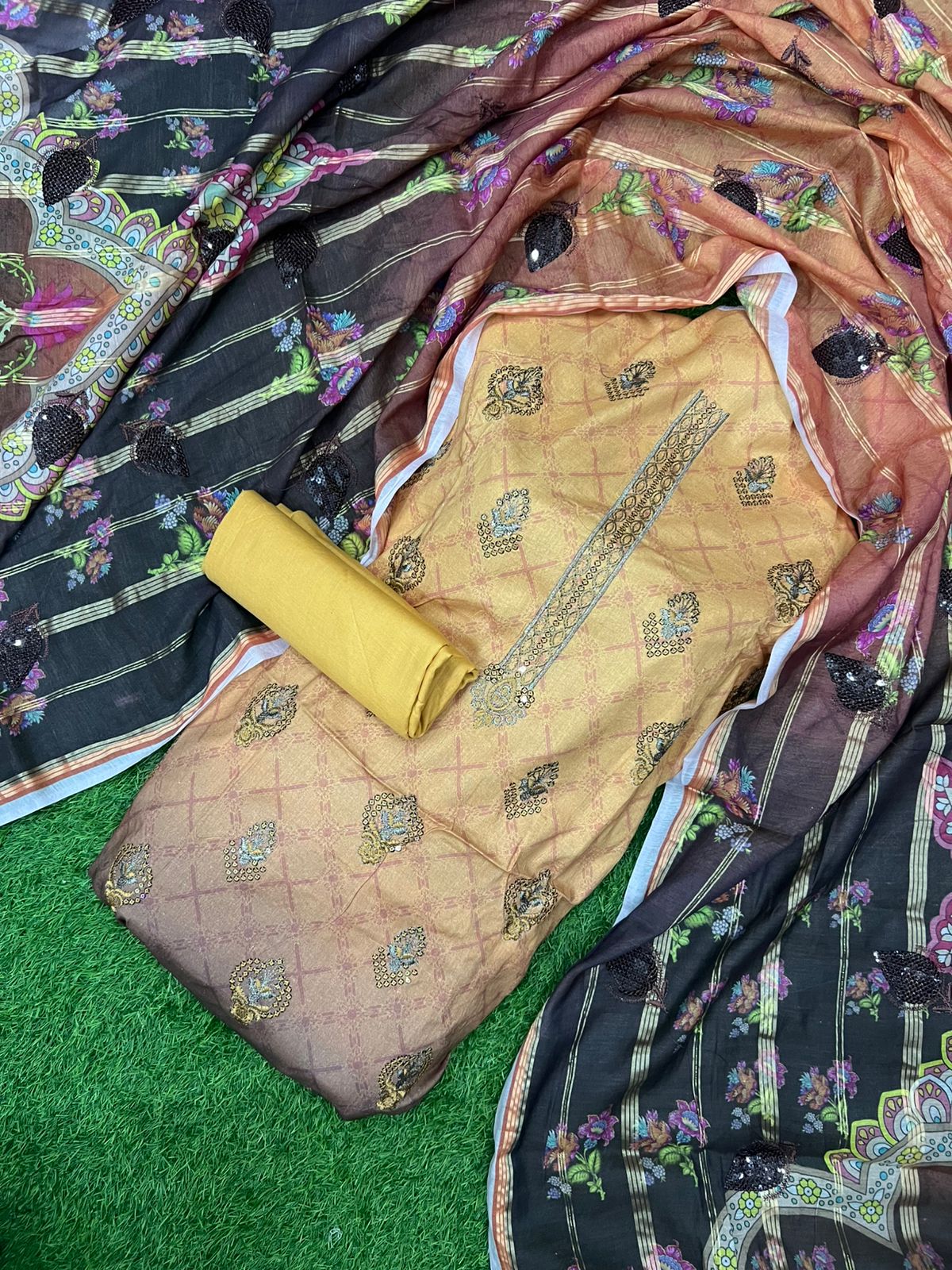 🌿✨ **PURE LAWN COLLECTION** ✨🌿