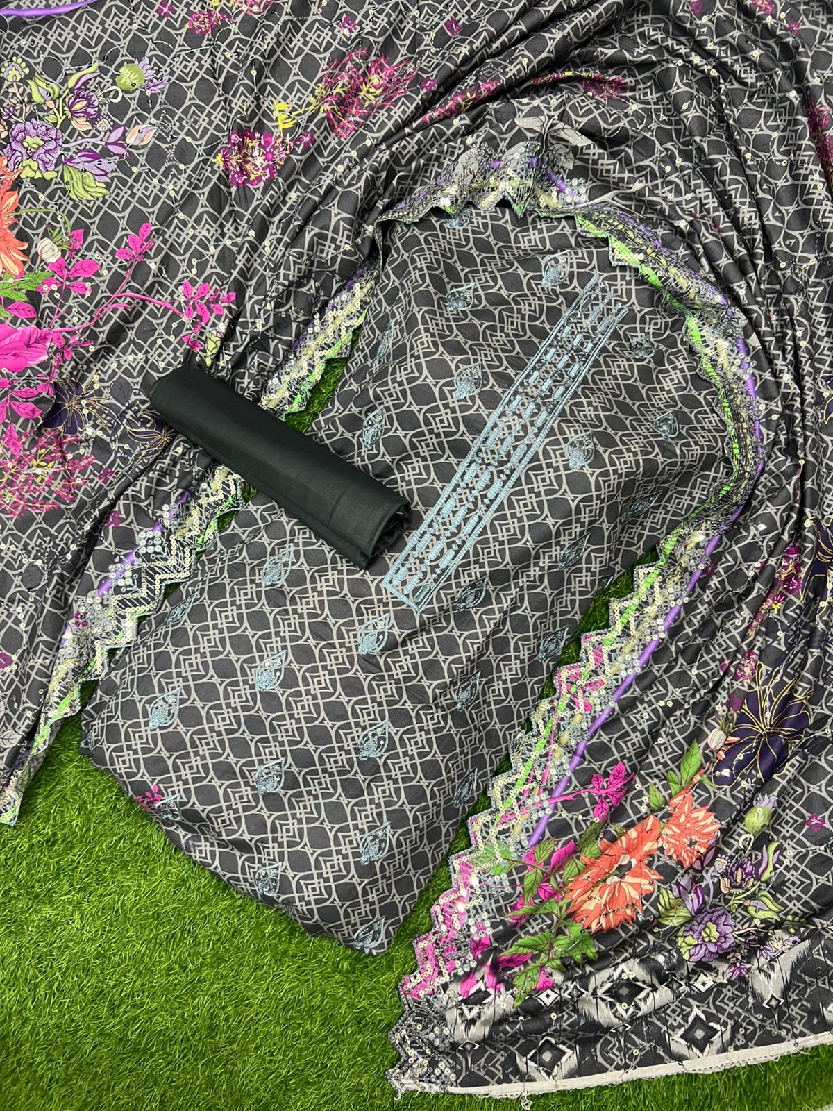 🌿✨ **PURE LAWN COLLECTION** ✨🌿