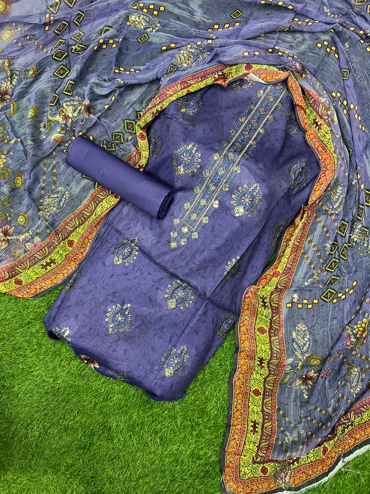 🌿✨ **PURE LAWN COLLECTION** ✨🌿