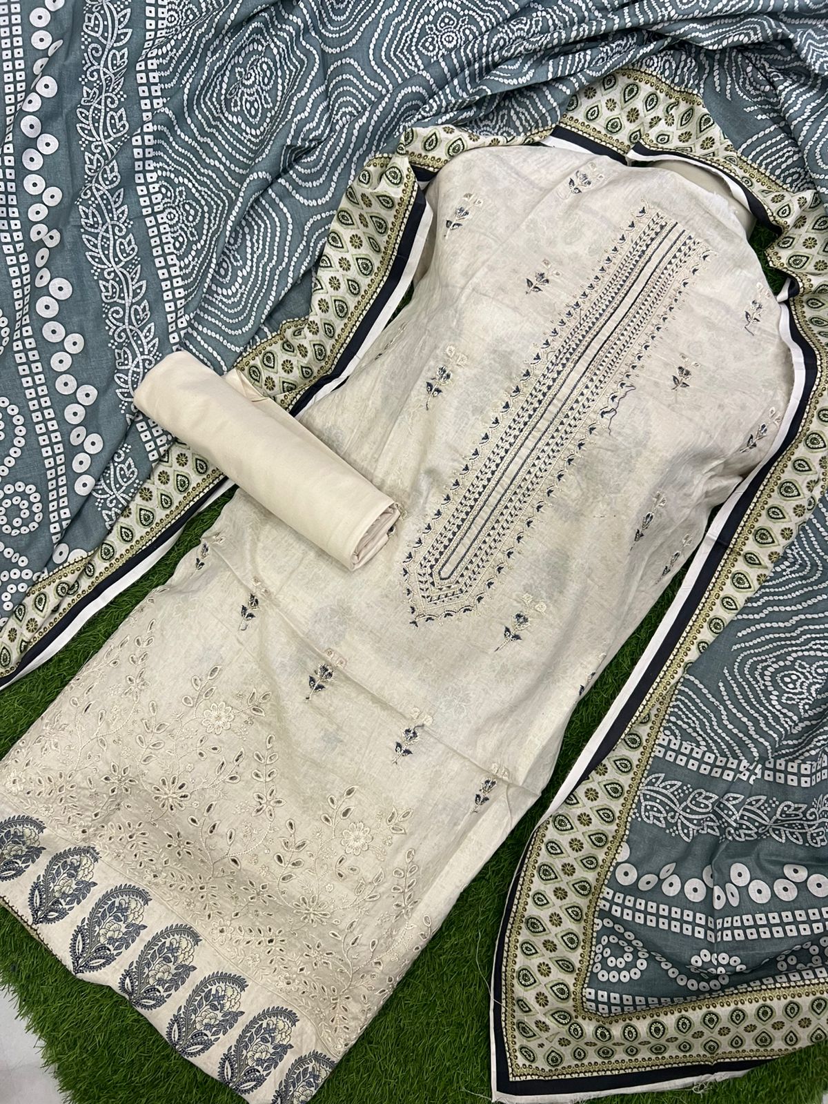 🌿✨ **PURE LAWN COLLECTION** ✨🌿