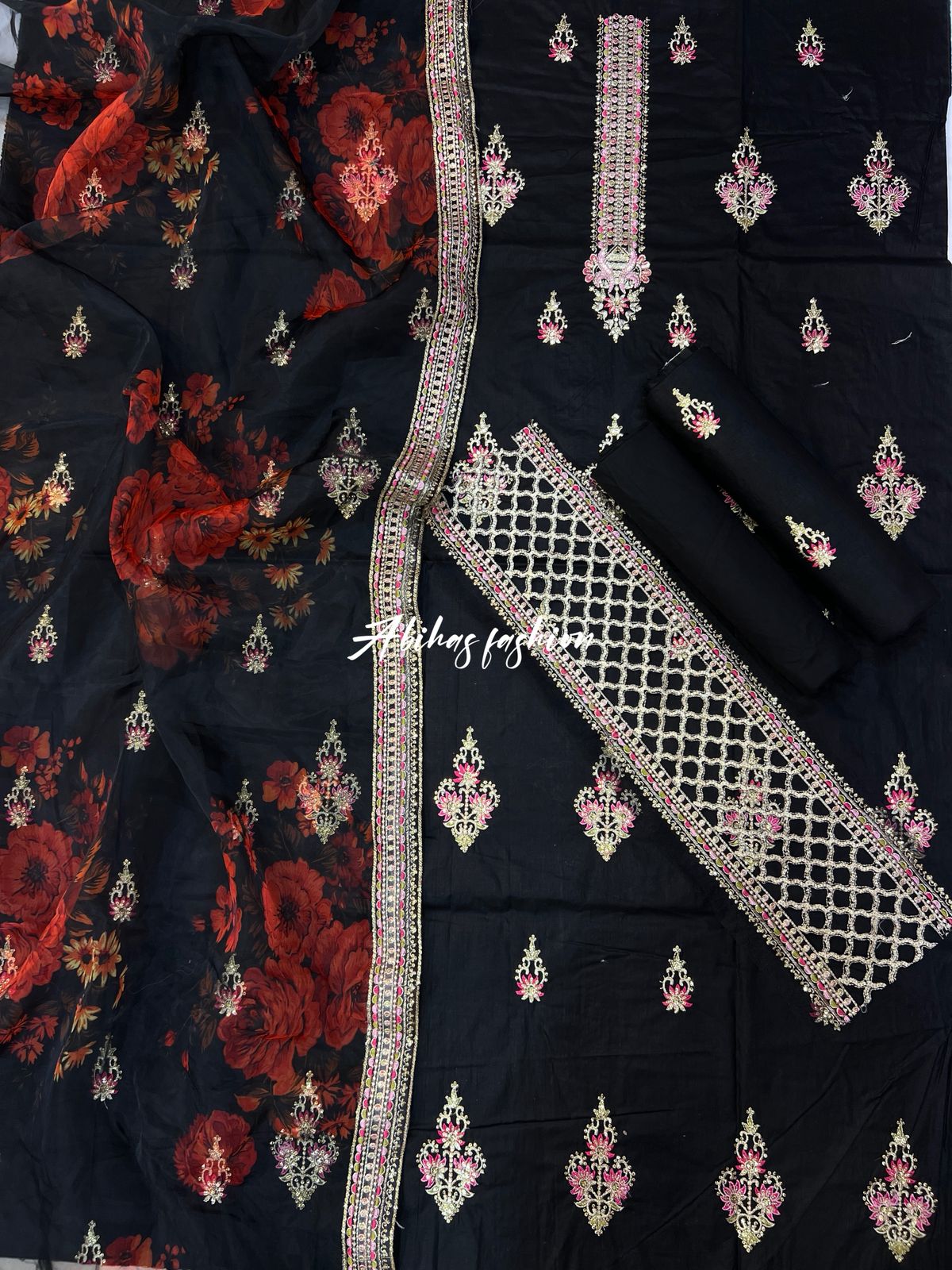 Breeza LAWN 90/70 Premium Collection (JUTT-BLACK)