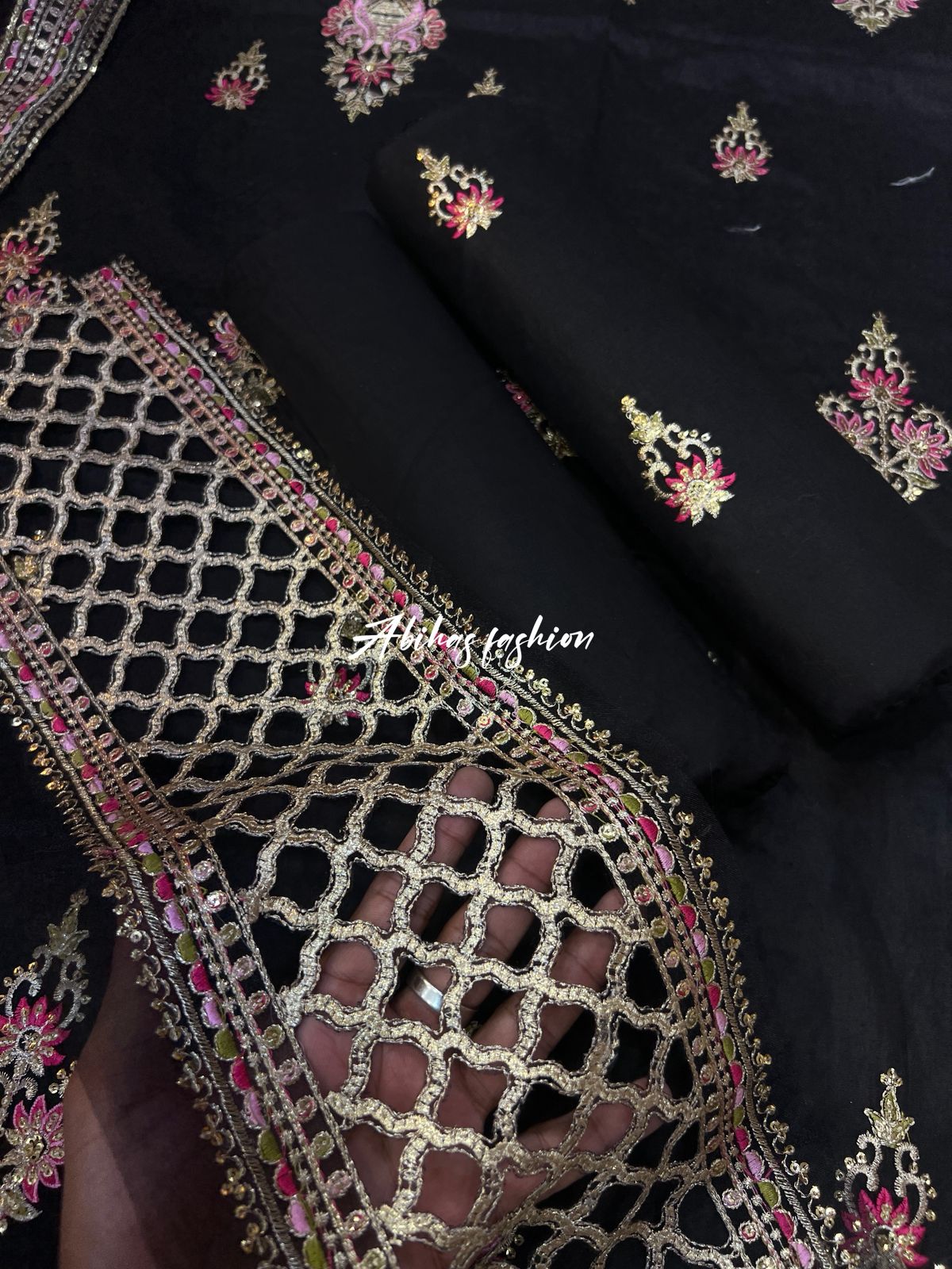 Breeza LAWN 90/70 Premium Collection (JUTT-BLACK)