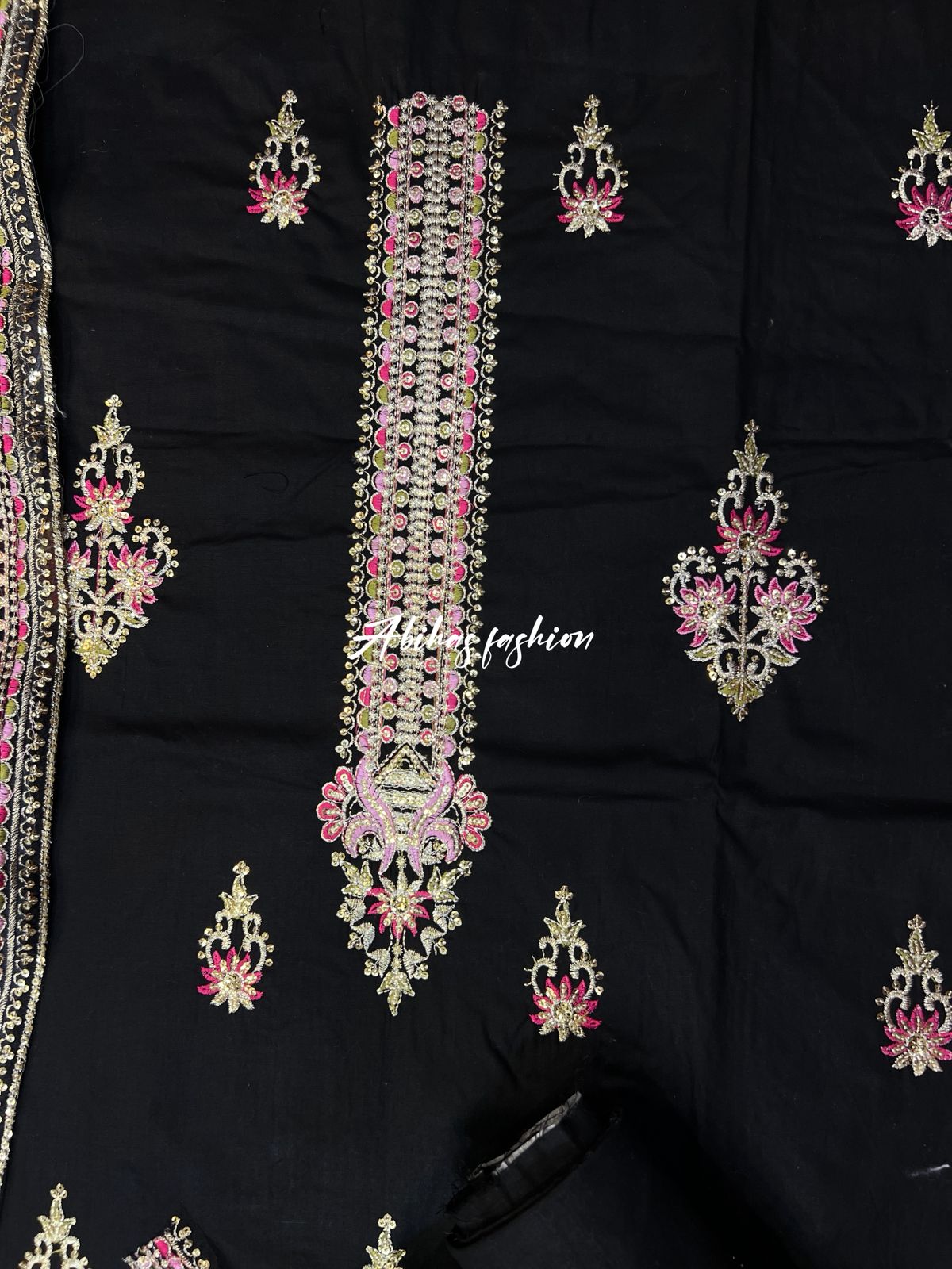 Breeza LAWN 90/70 Premium Collection (JUTT-BLACK)